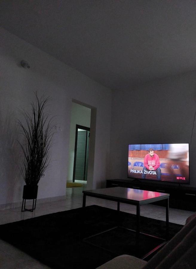 Guesthouse Nadia Сень Экстерьер фото