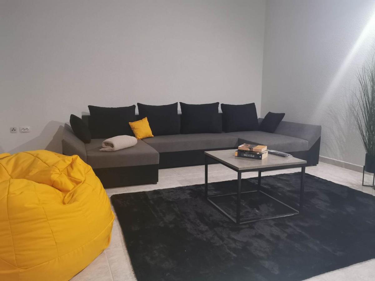 Guesthouse Nadia Сень Экстерьер фото
