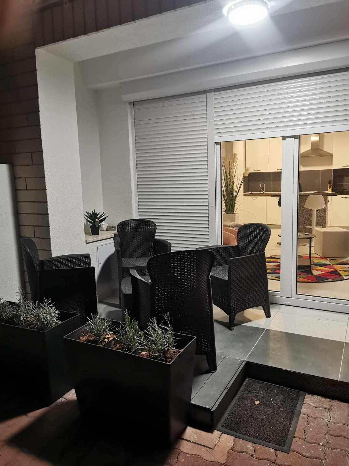 Guesthouse Nadia Сень Экстерьер фото
