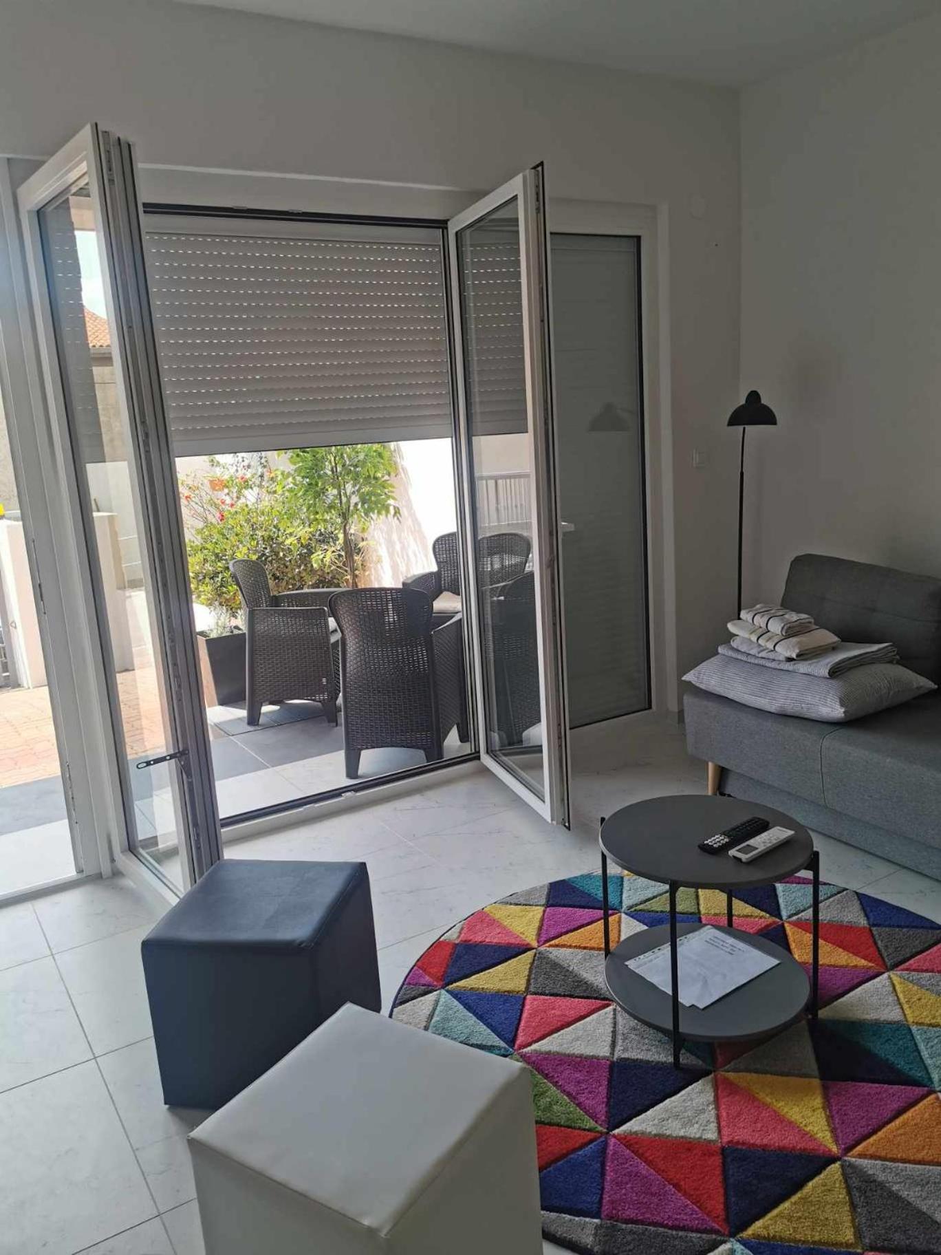 Guesthouse Nadia Сень Экстерьер фото