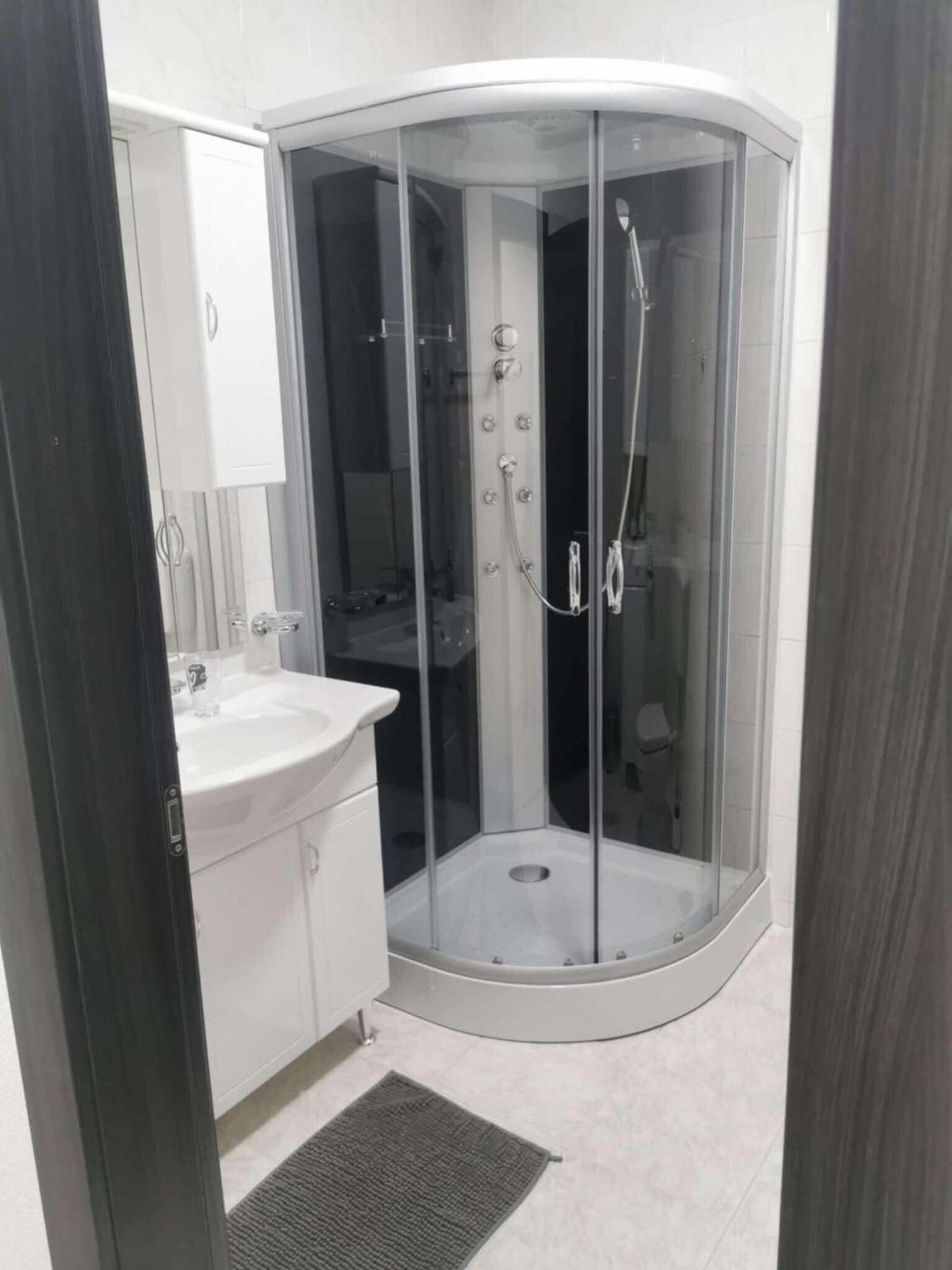 Guesthouse Nadia Сень Экстерьер фото